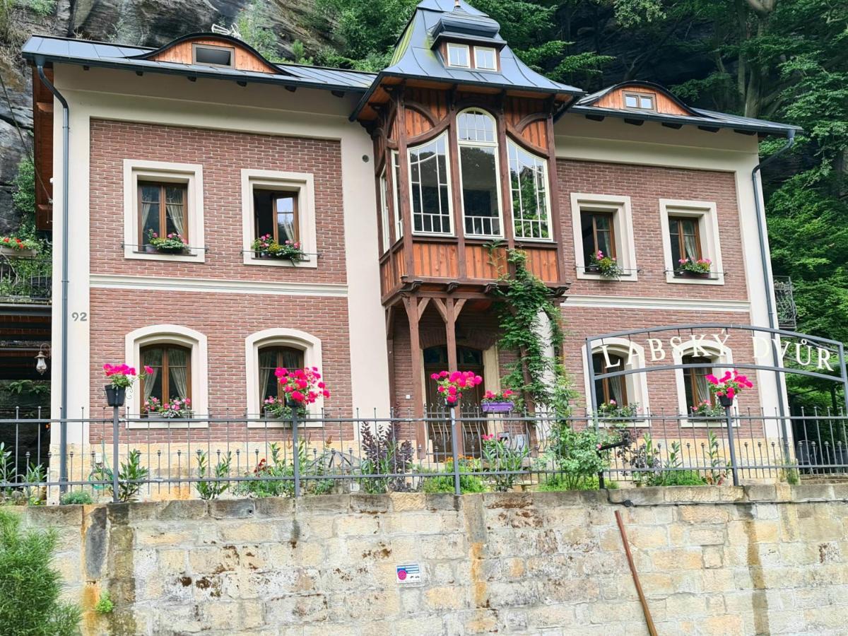 Labsky Dvur Apartment Hřensko Екстериор снимка