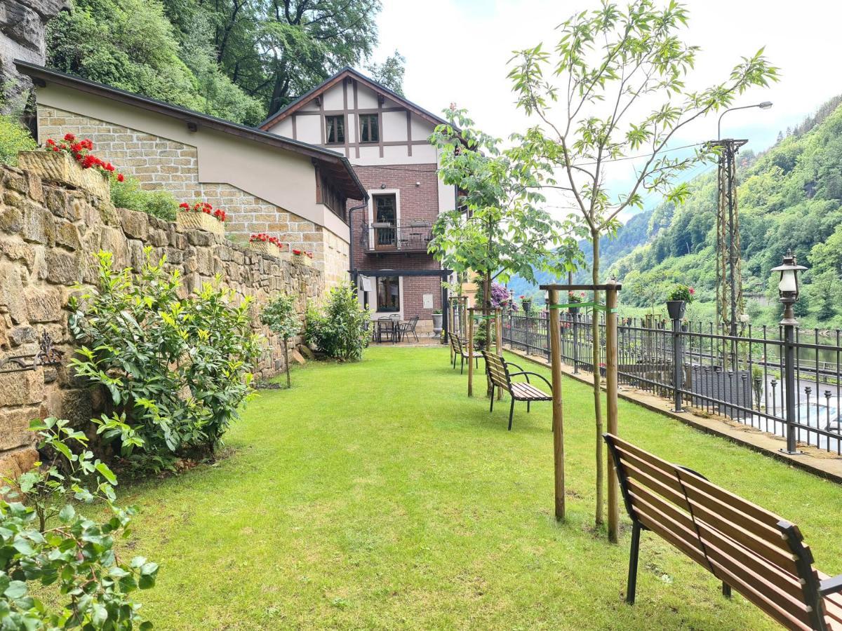 Labsky Dvur Apartment Hřensko Екстериор снимка