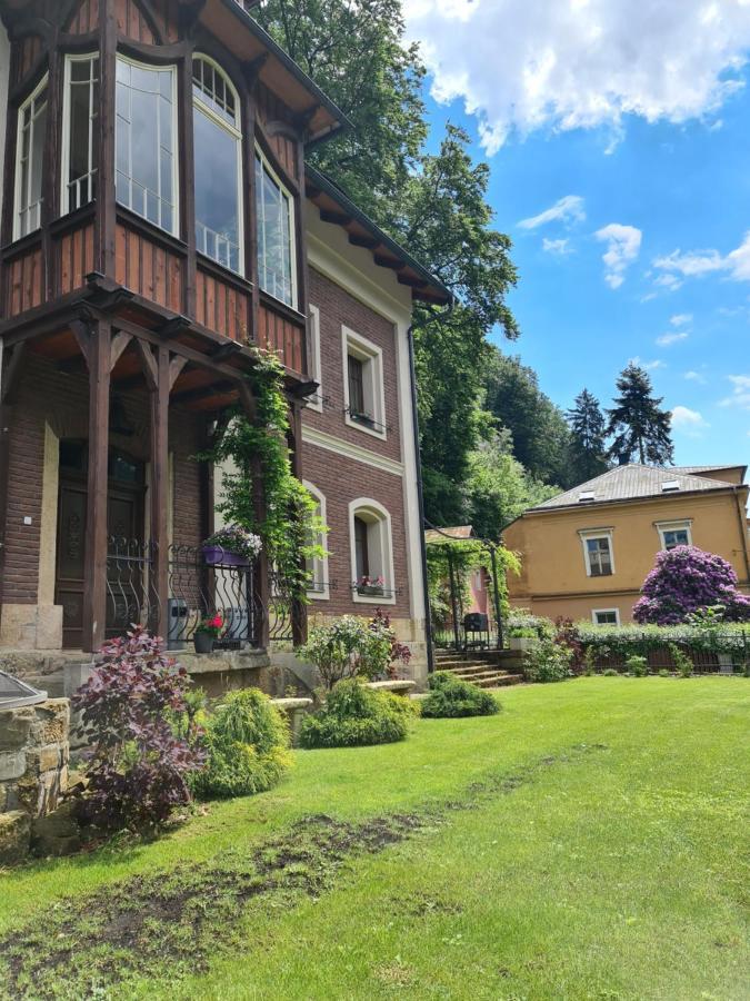 Labsky Dvur Apartment Hřensko Екстериор снимка