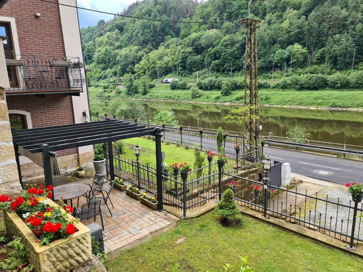 Labsky Dvur Apartment Hřensko Екстериор снимка